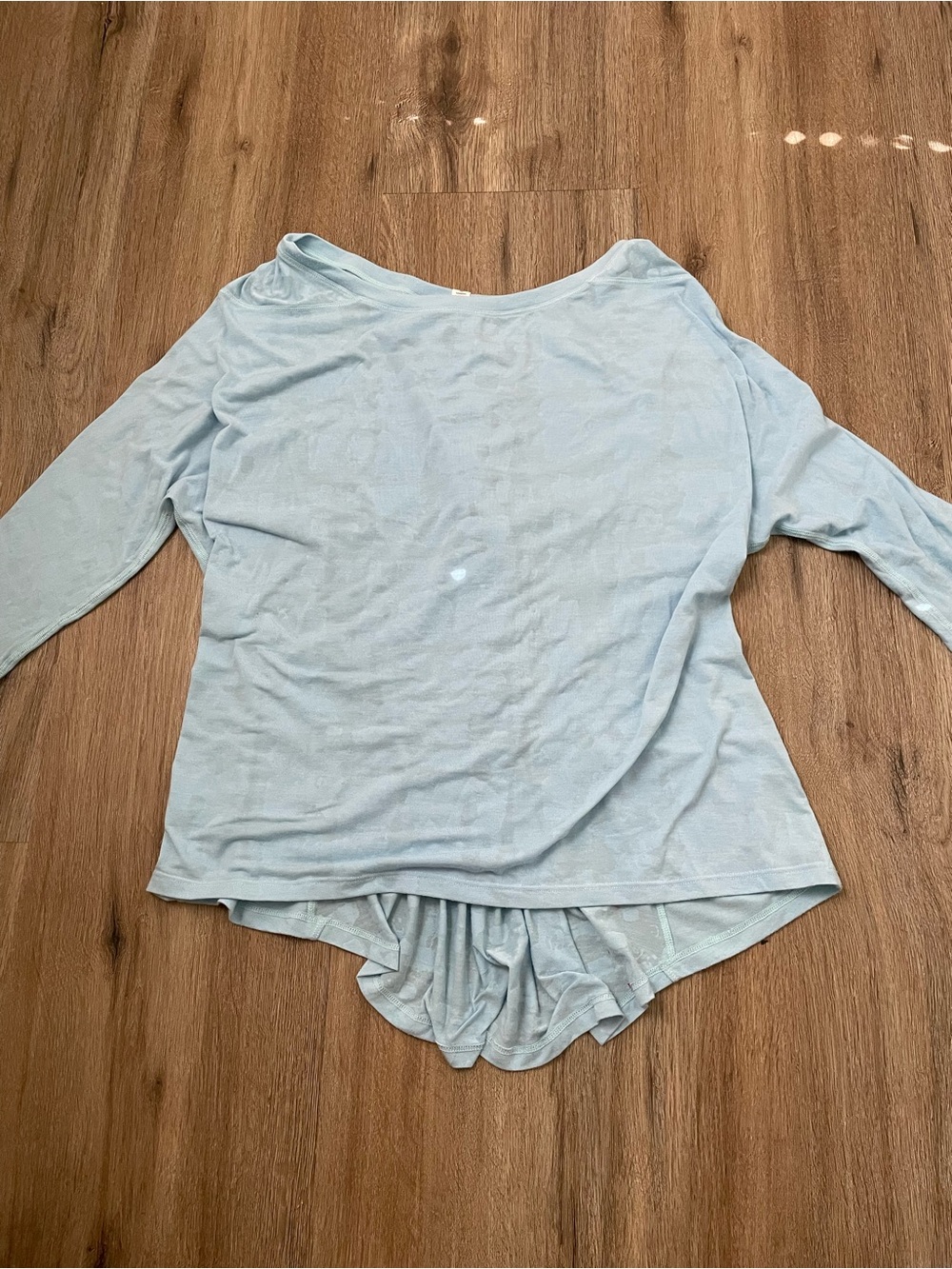 Lululemon long sleeve size 8